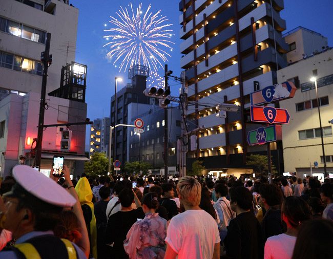 4年ぶりに隅田川花火大会が開催：東京新聞 TOKYO Web