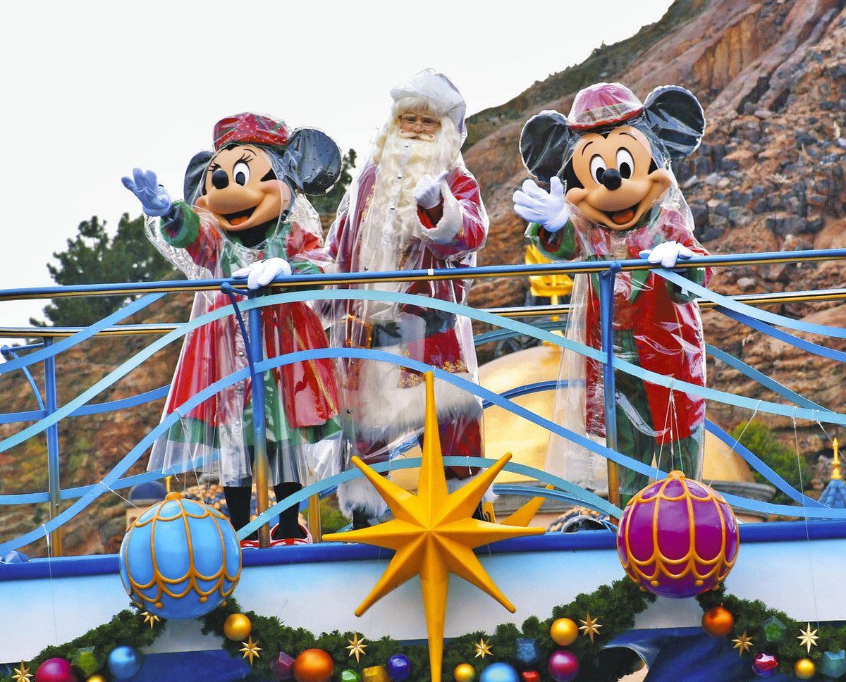 ディズニーXマス 華やかに TDLはパレード一新、TDSは船で盛り上げ