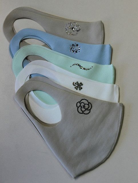 スワロフスキー輝きマスク ネイリスト発案の窮余の策が大ヒット 東京新聞 Tokyo Web