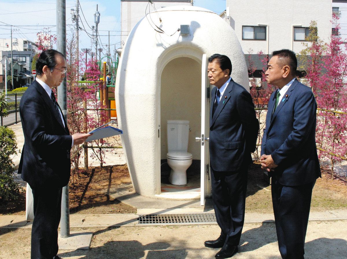 Minister Shindo Tours Parks in Kawaguchi City Amidst Concerns of Foreigner Discrimination