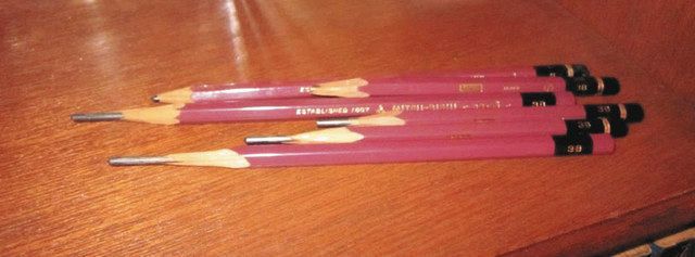 梶原が死の直前に削った鉛筆。芯が長いのが特徴だ