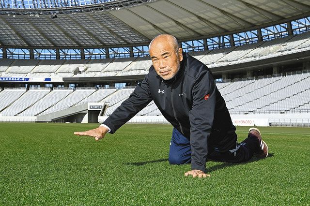 最高峰の試合を支える芝 五輪延期でも揺るがず整える池田省治さん