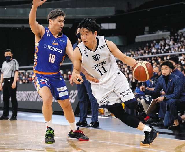 アルティーリ千葉 圧勝で2部昇格 岡山に100−69 プロバスケBリーグ
