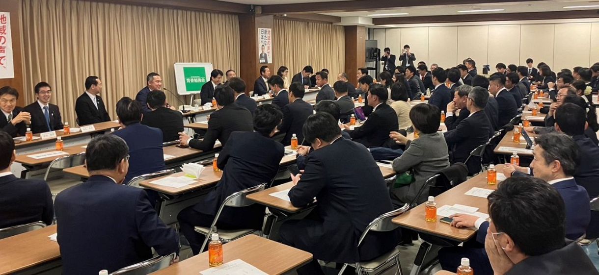 自民党、派閥の代わりは「背骨勉強会」 裏金事件の渦中にピント外れの声も 名称の由来は、あの元首相？：東京新聞デジタル