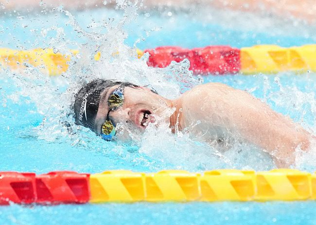 男子１００㍍自由形決勝　金メダルを獲得した鈴木孝幸の泳ぎ