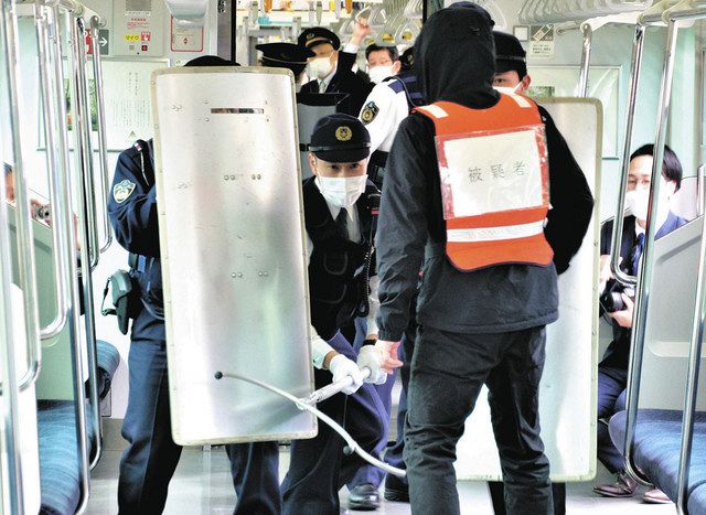 JR東日本と群馬県警が列車内でテロ対策訓練 G7閣僚会合控え：東京新聞デジタル
