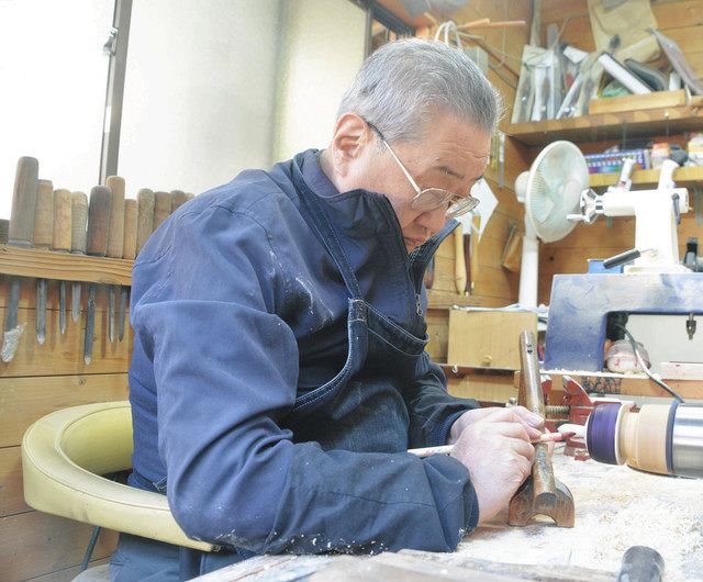 伊勢原の大山こま 熟練技術の継承を 文化審答申 国選択無形文化財に