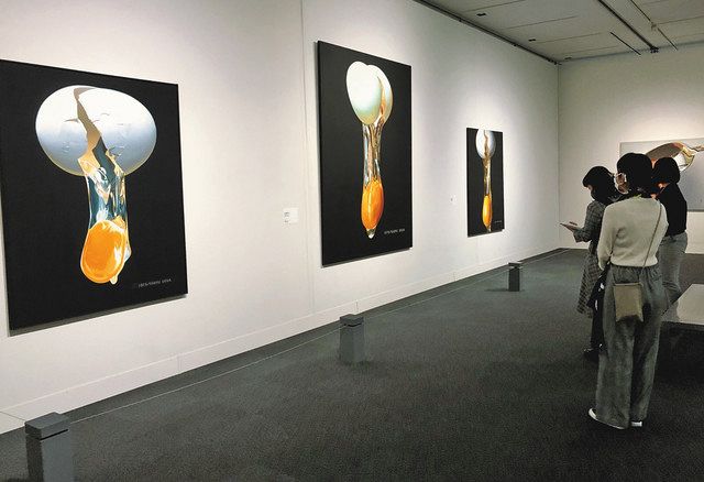 写真よりリアルに一瞬描く 上田薫さん作品一堂に 県立近代美術館