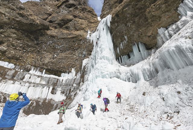 自然が作り出した神秘的な 氷の神殿 日光市の雲竜渓谷に巨大な氷瀑や氷柱が出現 東京新聞 Tokyo Web