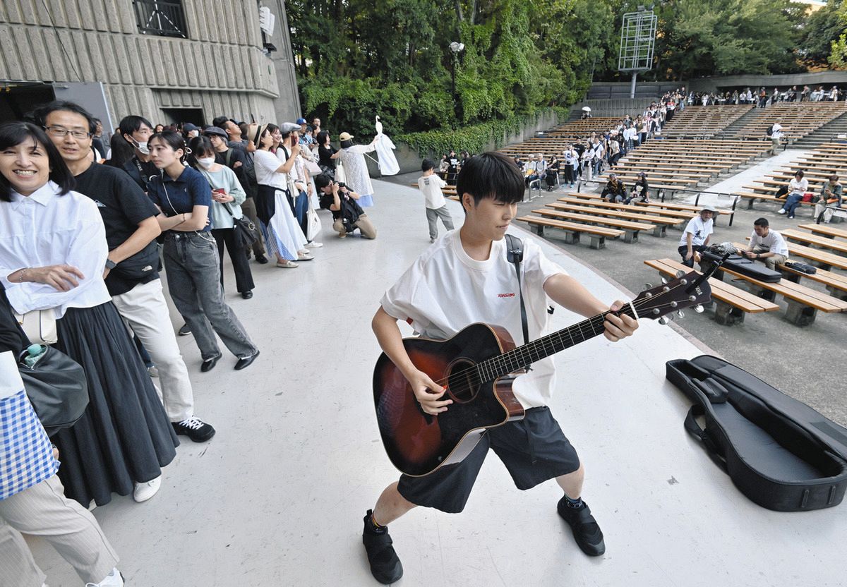 日比谷野音、建て替え前最後のオープンデー大賑わい ギター持参