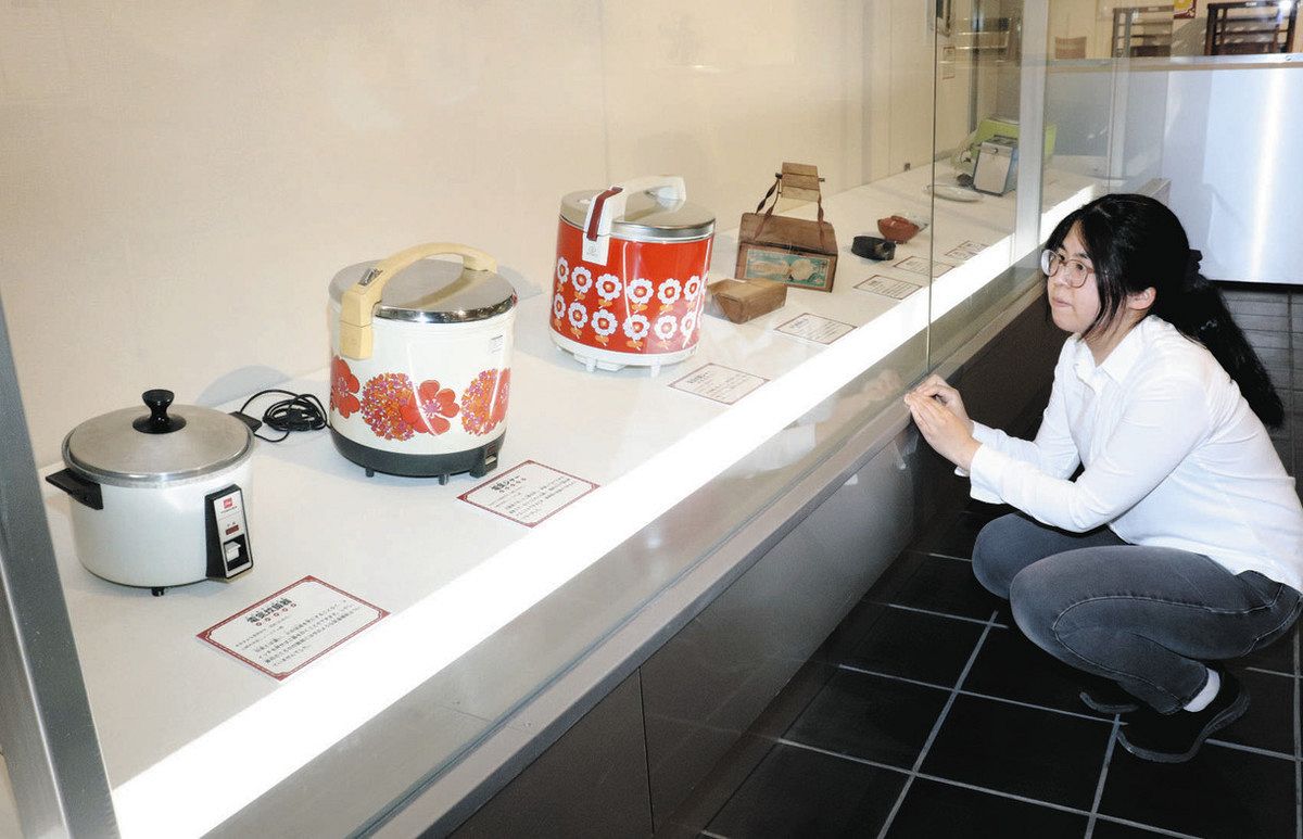 昭和レトロな家電 集合 川崎・高津で企画展 電気釜など64点 家事の変遷