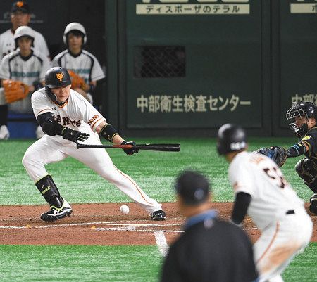 ｇ奇策で決勝点 丸２死からスクイズ ファイナルｓ第４戦 東京新聞 Tokyo Web