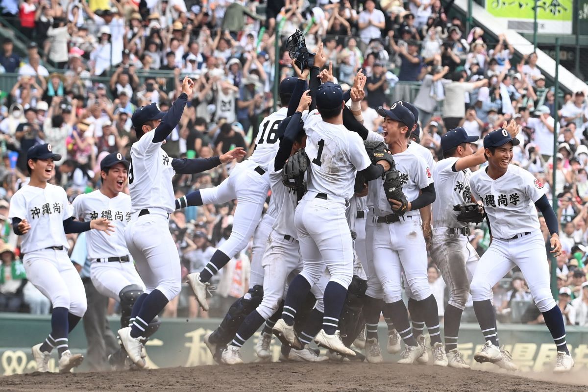沖縄尚学が初優勝 日大三に競り勝つ 夏の甲子園：東京新聞デジタル