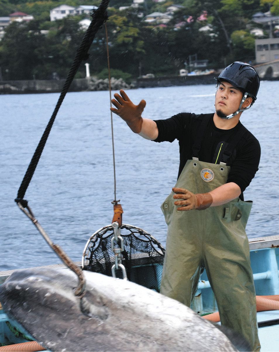 若手漁師「やりがい感じる」 伊東・富戸で県外出身の2人が奮闘：東京