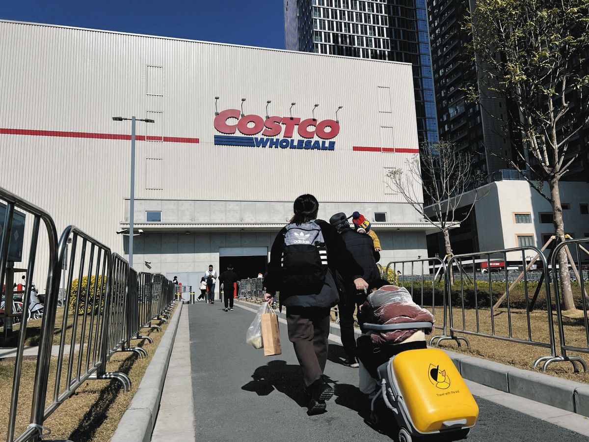 とにかく安い」中国本土で消費 沈む香港…モノが売れず相次ぐ閉店、失業 一国二制度の形骸化を嘆く声も：東京新聞デジタル