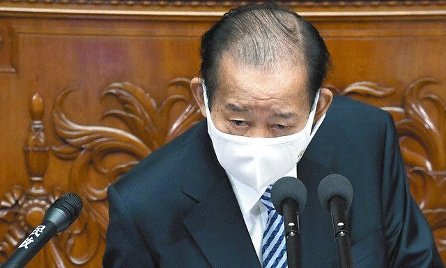 衆院本会議で代表質問をする自民党の二階俊博幹事長＝２０日、国会で