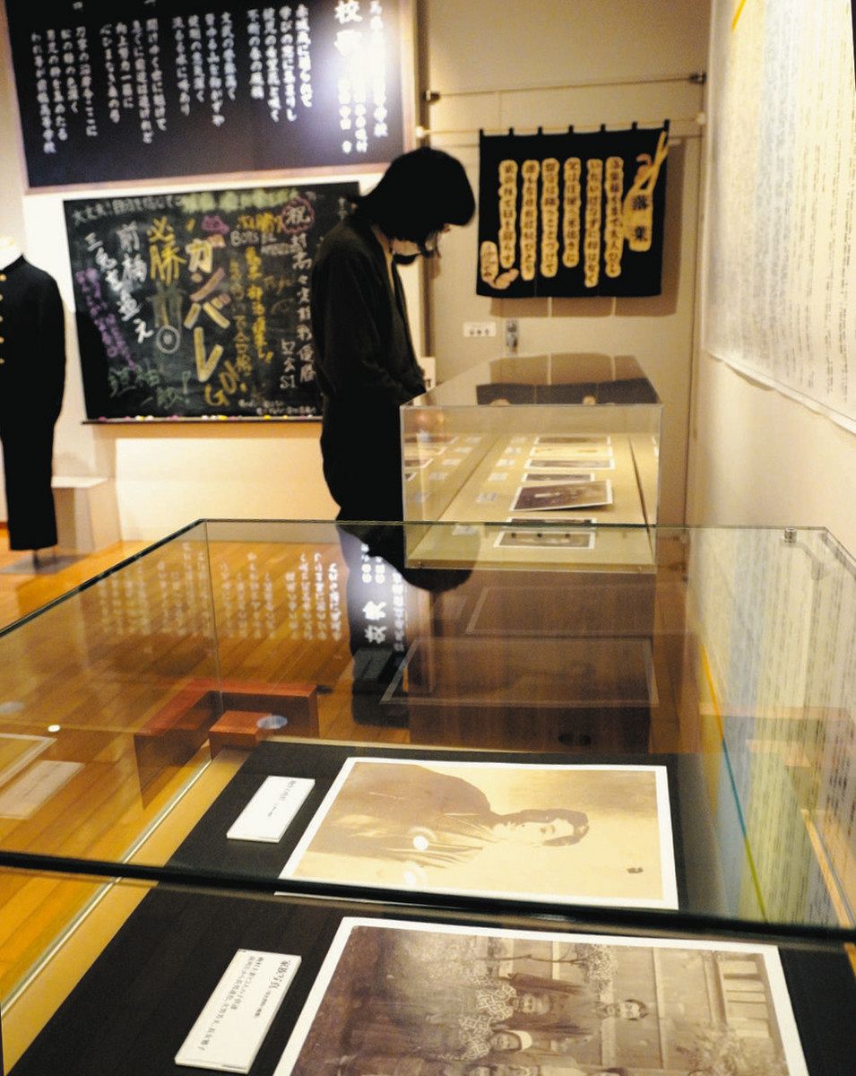 詩人、平井晩村の足跡たどる 前橋文学館で生誕140周年記念展 草津節の原型や制服など展示：東京新聞デジタル