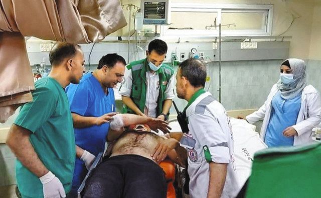 イスラエルの空爆激化でガザは医療崩壊寸前 患者の移送も困難 私たちに人権はないのか 東京新聞 Tokyo Web イスラエルの空爆激化でガザは医療崩壊寸前 患者の移送も困難 私たちに人権はないのか 東京新聞 Tokyo Web