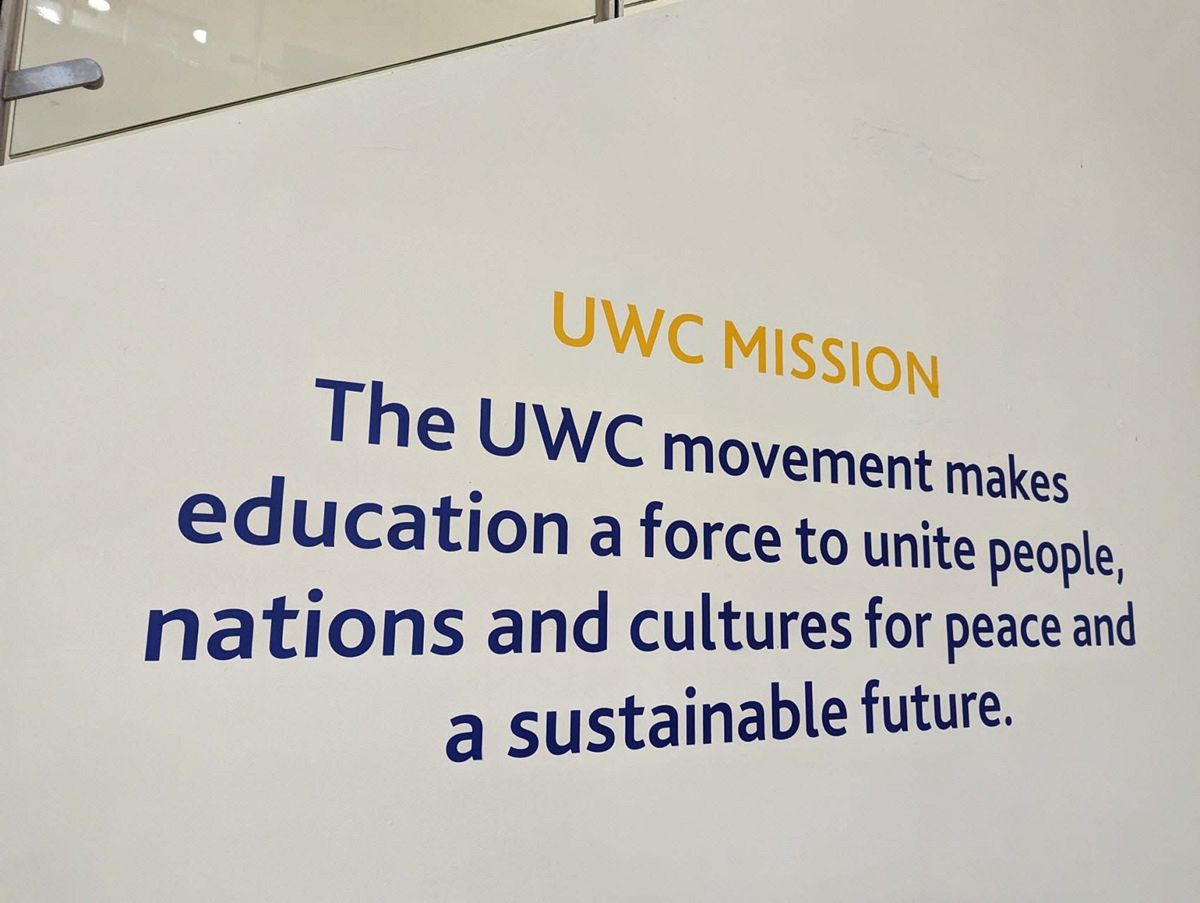 【中古】 世界に通じる学校 国際学校ＵＷＣの異文化理解教育/アルク（品川区）/山本ゆうじ Amazon.co.jp: 世界に通じる学校: 国際学校UWCの異文化理解教育