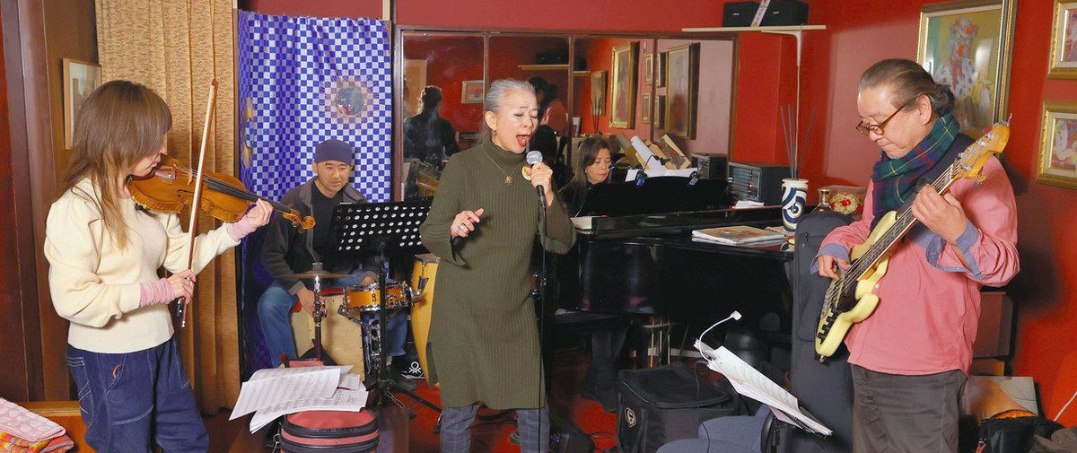 絶望の先に祈りを歌う 反戦シャンソン 16、17日チャリティーコンサート