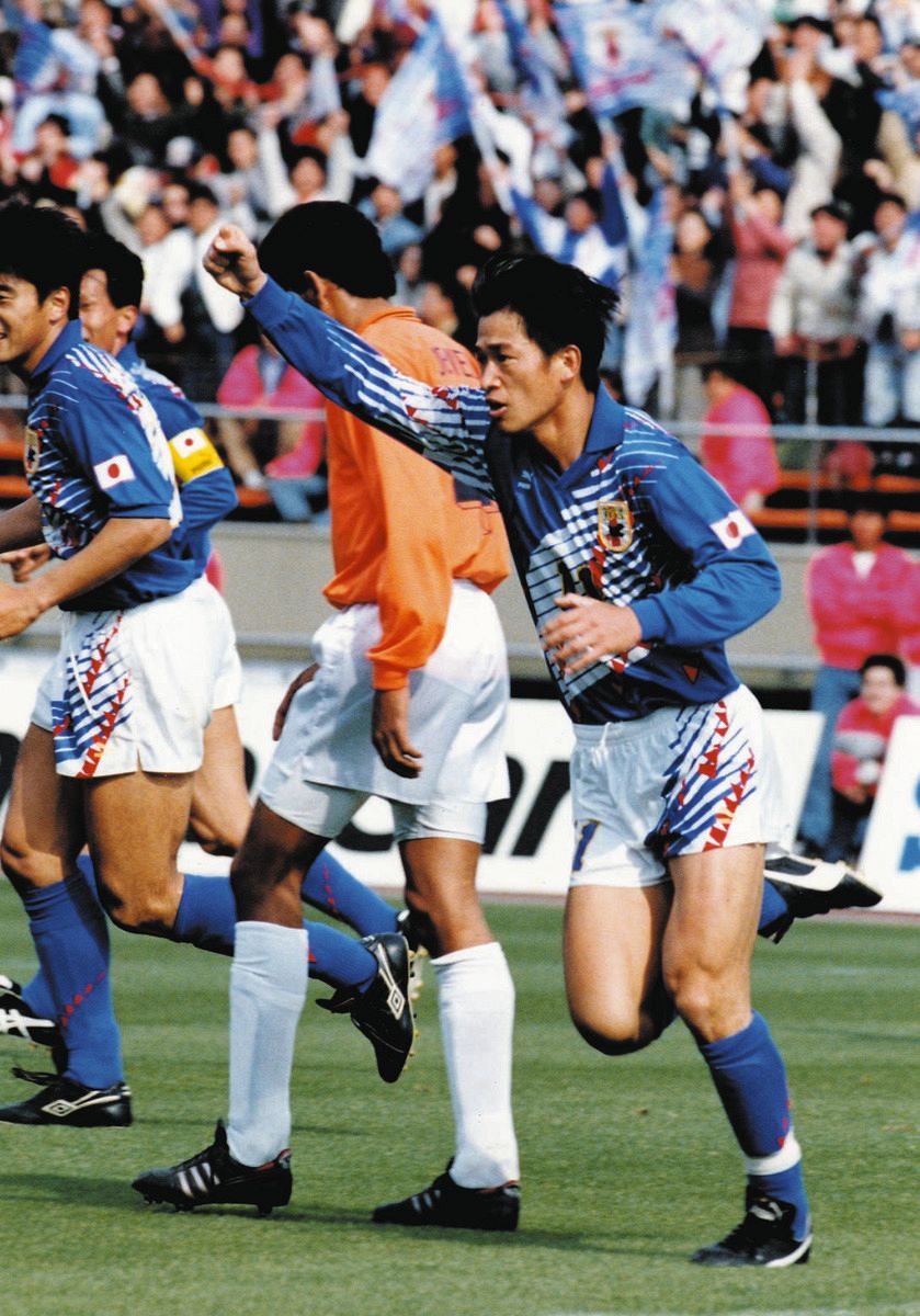 なぜ「サムライブルー」？日本サッカー最大の謎に迫る ユニホームを