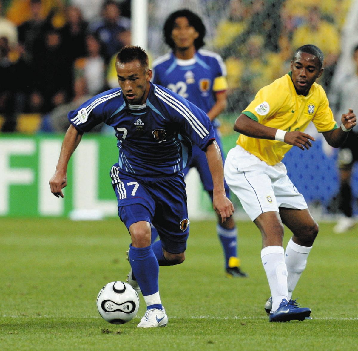 なぜ「サムライブルー」？日本サッカー最大の謎に迫る ユニホームを