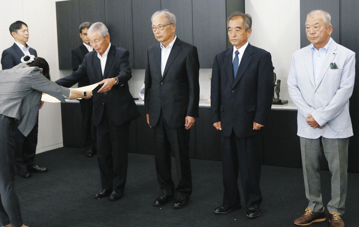 NO 522・・千葉_F作愛媛県県展審査員。 NO 522・・千葉_F作愛媛県県展審査員。 - メルカリ