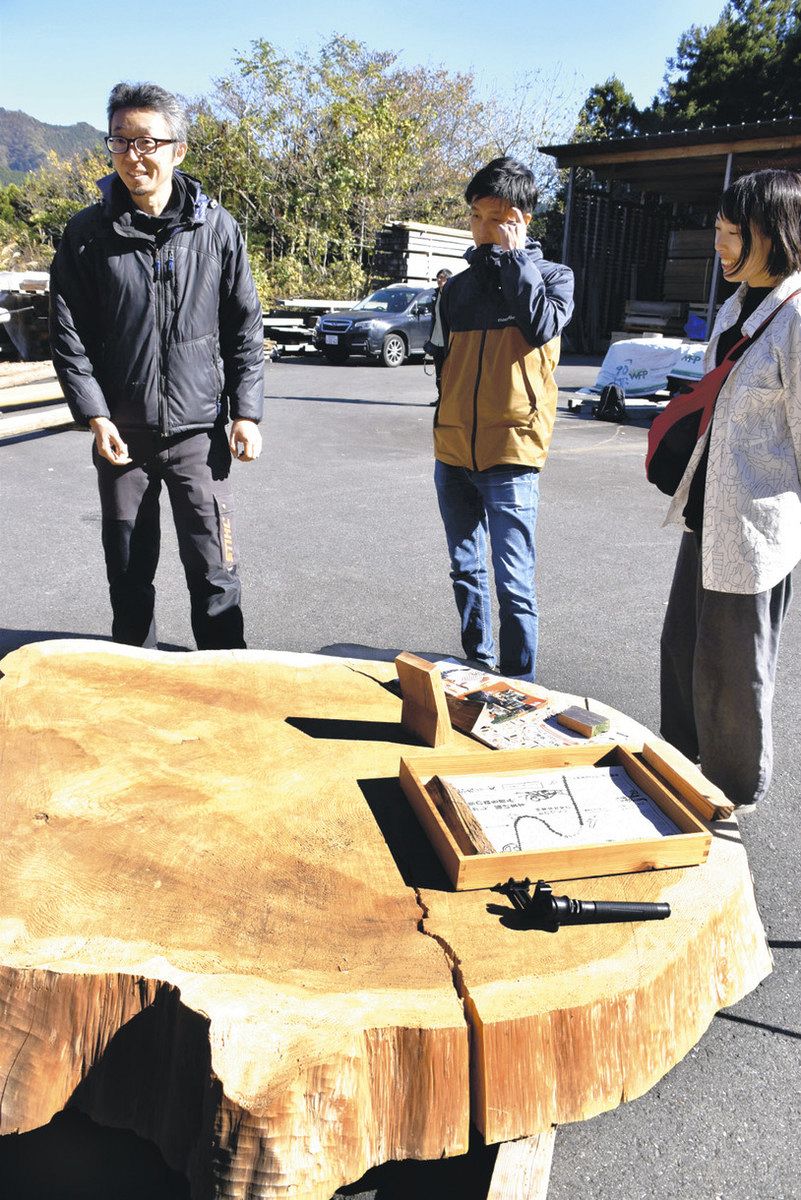 檜切り株根元樹齢90年