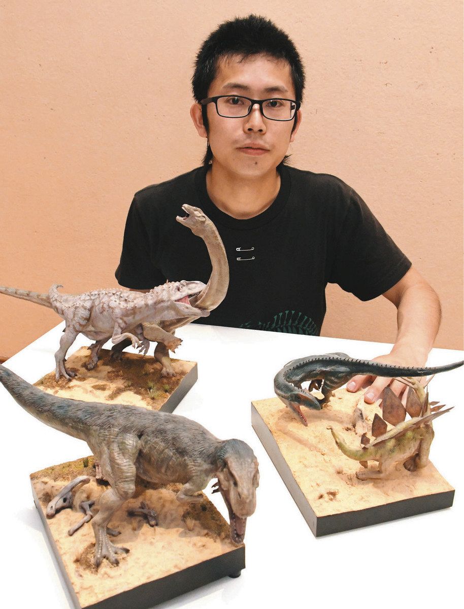 恐竜愛がすべての源 船橋市の子ども美術館で模型・ジオラマ展 原嶋さん 