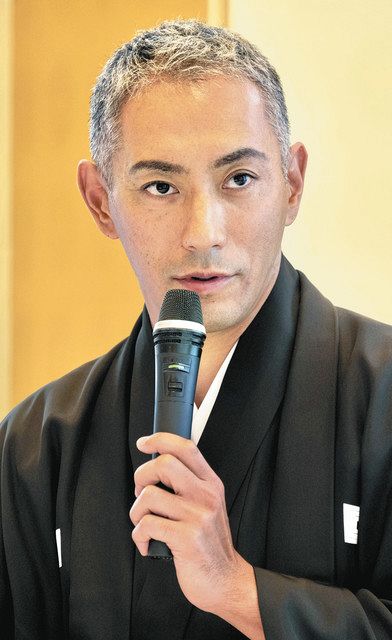 公認ショップ 市川團十郎白猿特別企画 海老蔵【孔雀◇濃紺】小紋・羽織