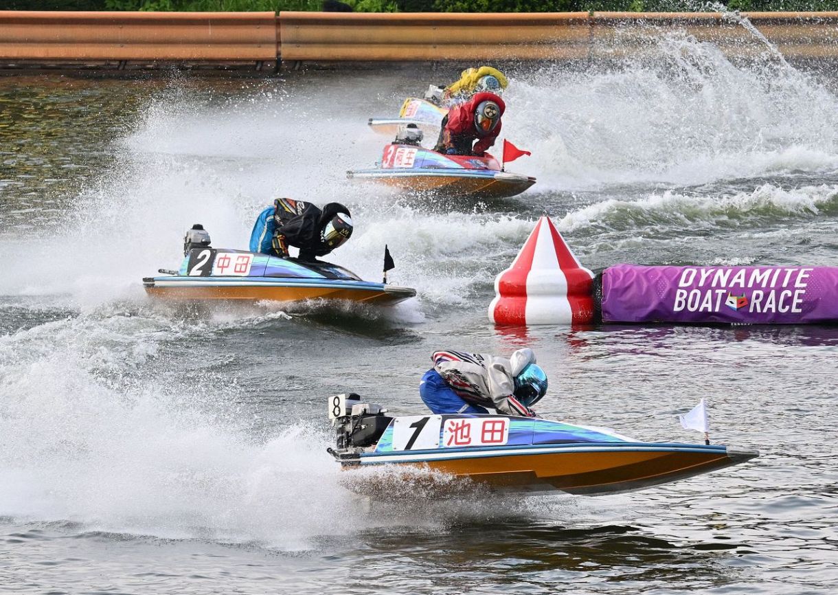 戸田ボート 池田浩二がグランドチャンピオン制す ：東京新聞デジタル