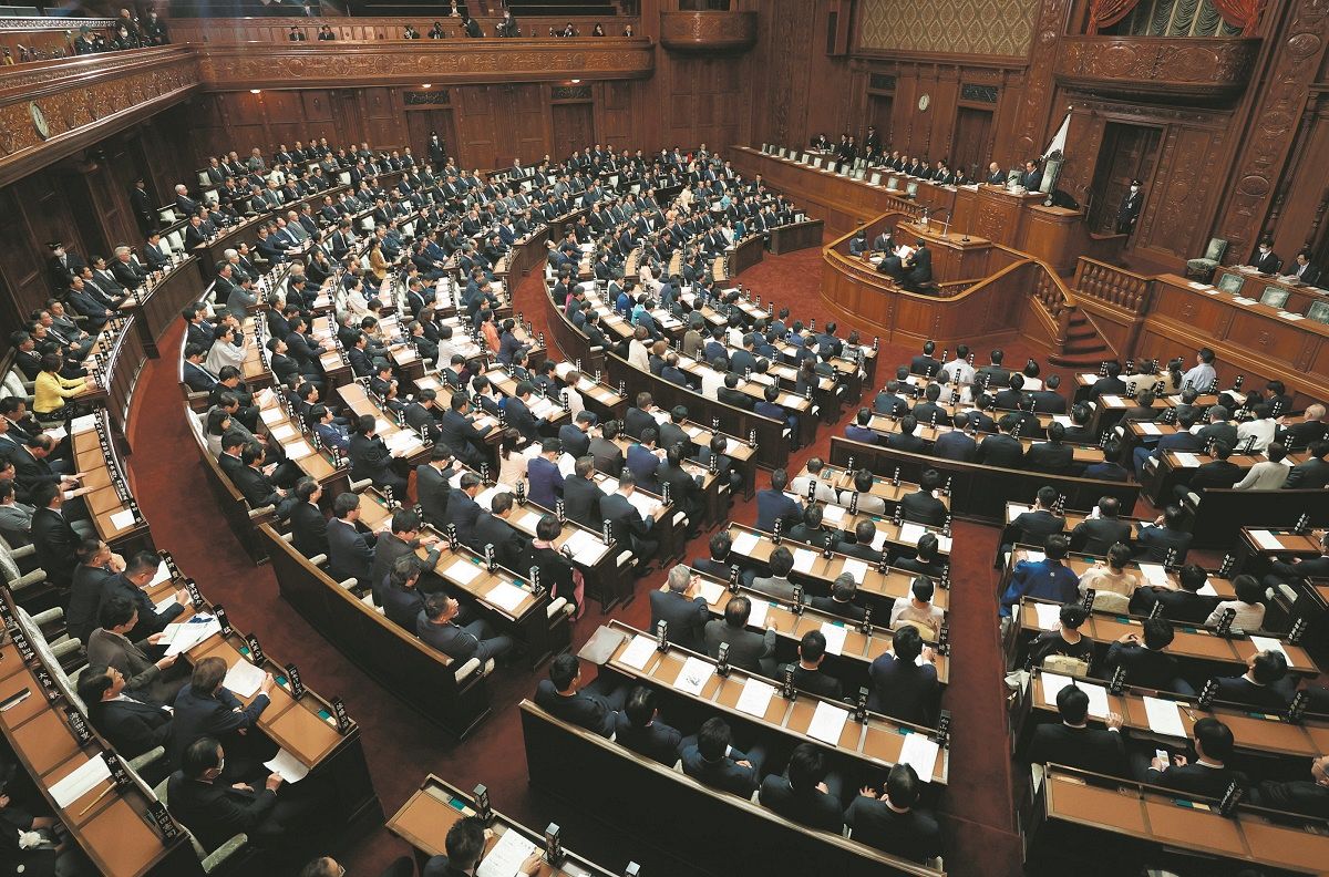 115兆円予算案きっちり審議する」と野党側 形だけの予算委員会に
