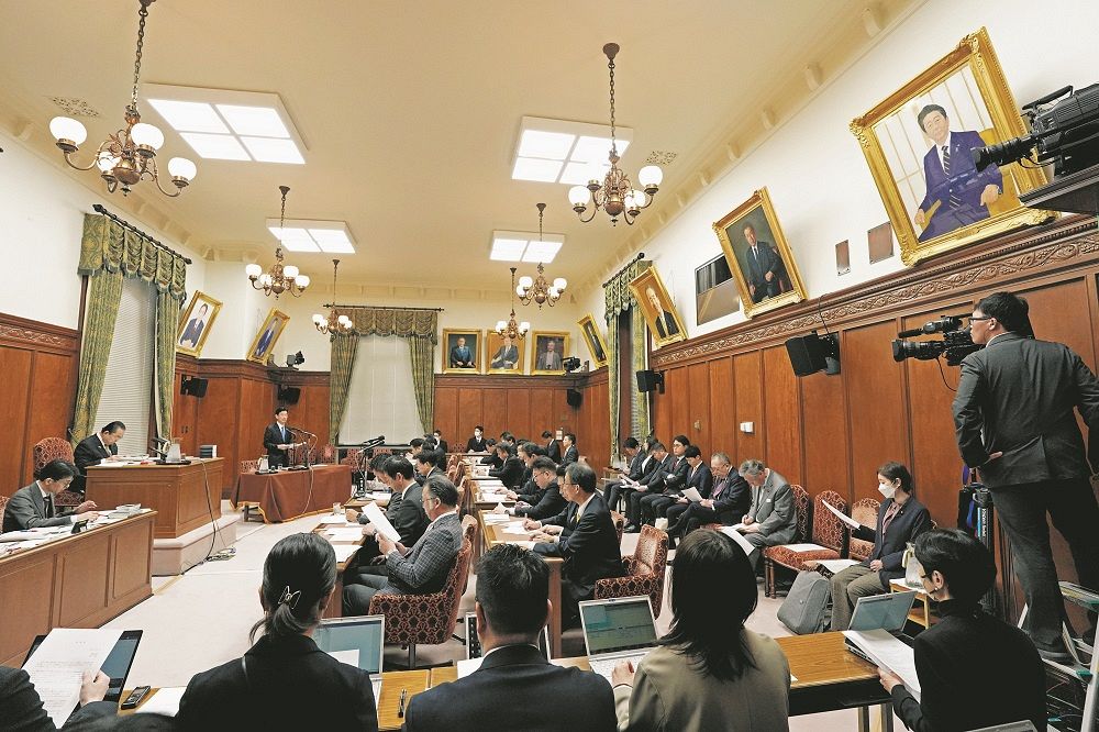 3月1日の衆院政治倫理審査会は午後からの審議がストップした＝国会で（代表撮影）