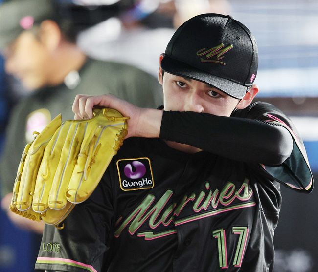 ロッテ　佐々木 ミントモール / MINT 浦和店 / 2018BBM Glory 千葉ロッテ 佐々木千隼