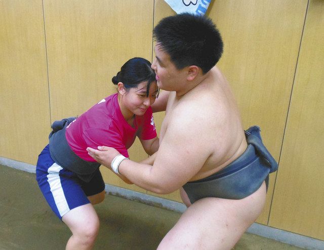 女子高生　相撲 女子高生力士 奮闘！ 全日本選手権 準Vそろい踏み：東京新聞デジタル
