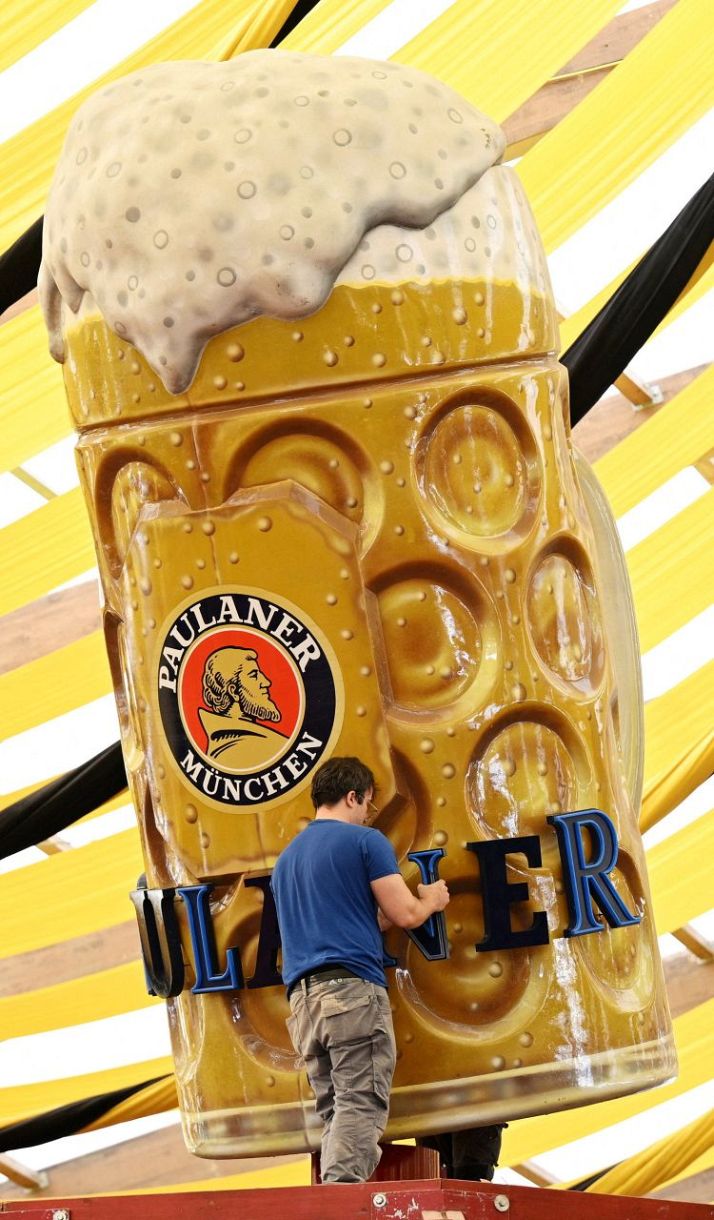 ドイツ伝統のビール祭り開幕 価格上昇「不相応に高い」：東京新聞デジタル