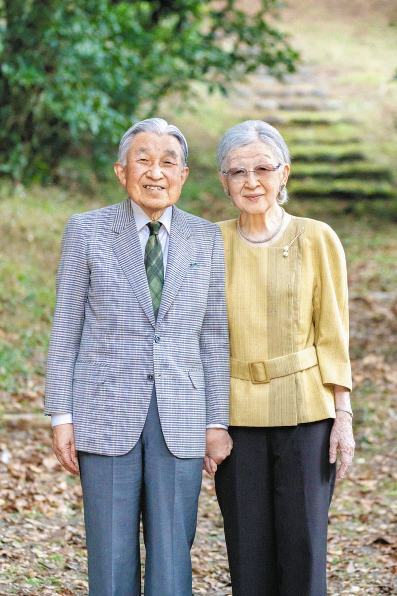 美智子さま89歳に 上皇さまと散策、読書…虫の声や草花を楽しみながら ...