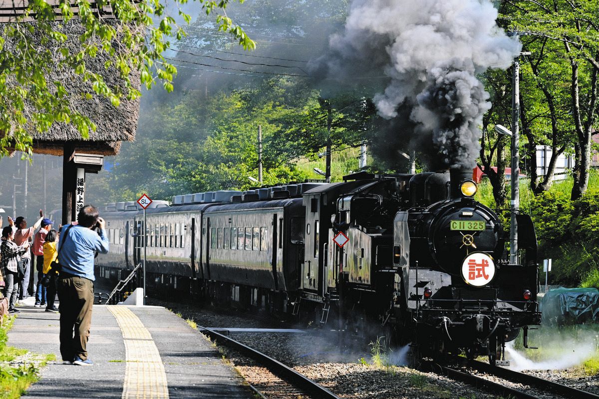 半世紀ぶり、旧会津線を走るSL「懐かしい…」 東武鉄道「大樹」の試運転