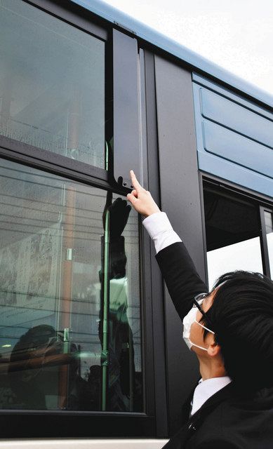 雨の日も車内換気ｏｋ 京成バス 路線バスの窓に雨除け 東京新聞 Tokyo Web