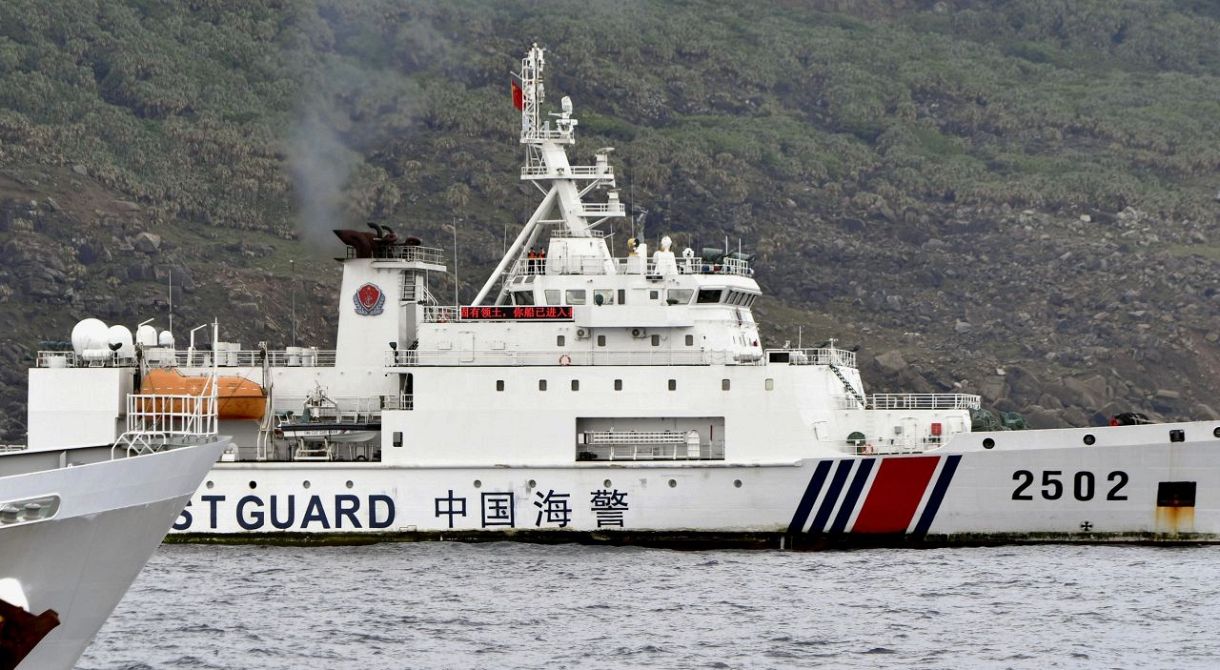 独自】中国艦船、日本のEEZで護衛 海洋調査、「管轄権」行使：東京