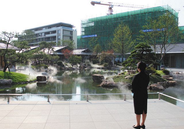 中国江蘇省宜興でパナソニックが建設中の「高齢者タウン」の建物＝坪井千隼撮影