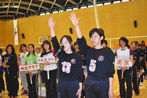 開会式では美京クラブの長谷川千恵子さんと仁部路子さんが選手宣誓
