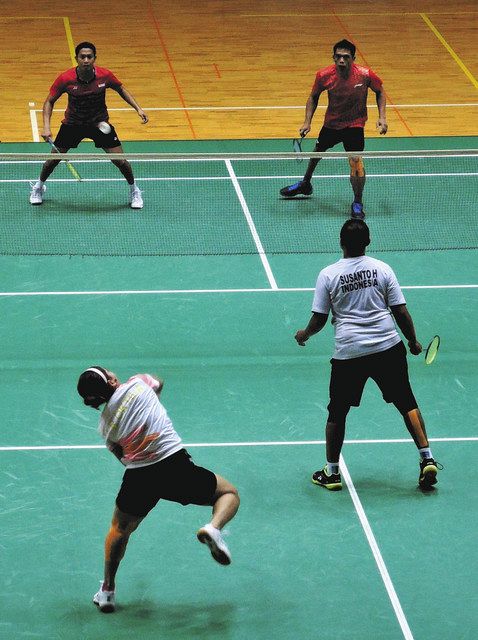 公開練習で汗を流すインドネシアの選手たち＝町田市で