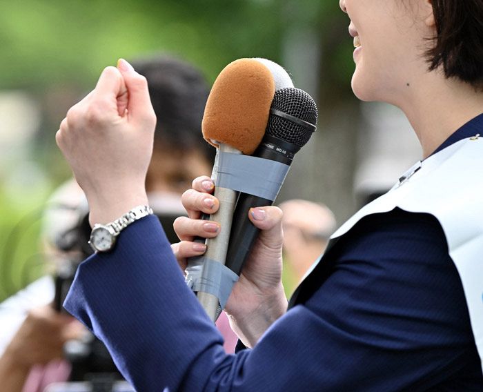 参院選が公示され、街頭演説する候補者＝2022年6月22日、東京都内で、戸田泰雅撮影