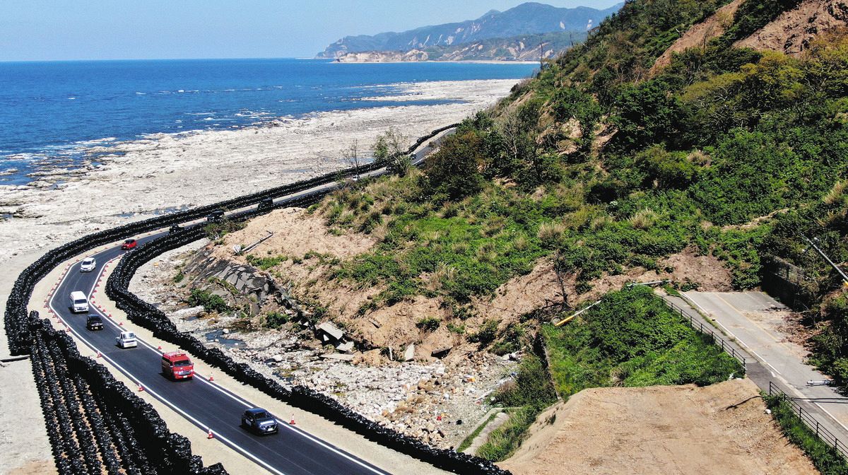 地震で寸断の国道249号 輪島市一部区間が復旧 海沿いに迂回路「人が戻り、また元のように」と地元住民：東京新聞デジタル