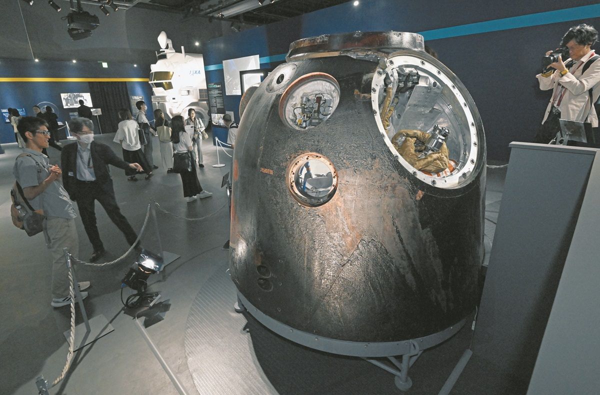 前沢友作さんが乗った「ソユーズ宇宙船」展示 お台場で「深宇宙展
