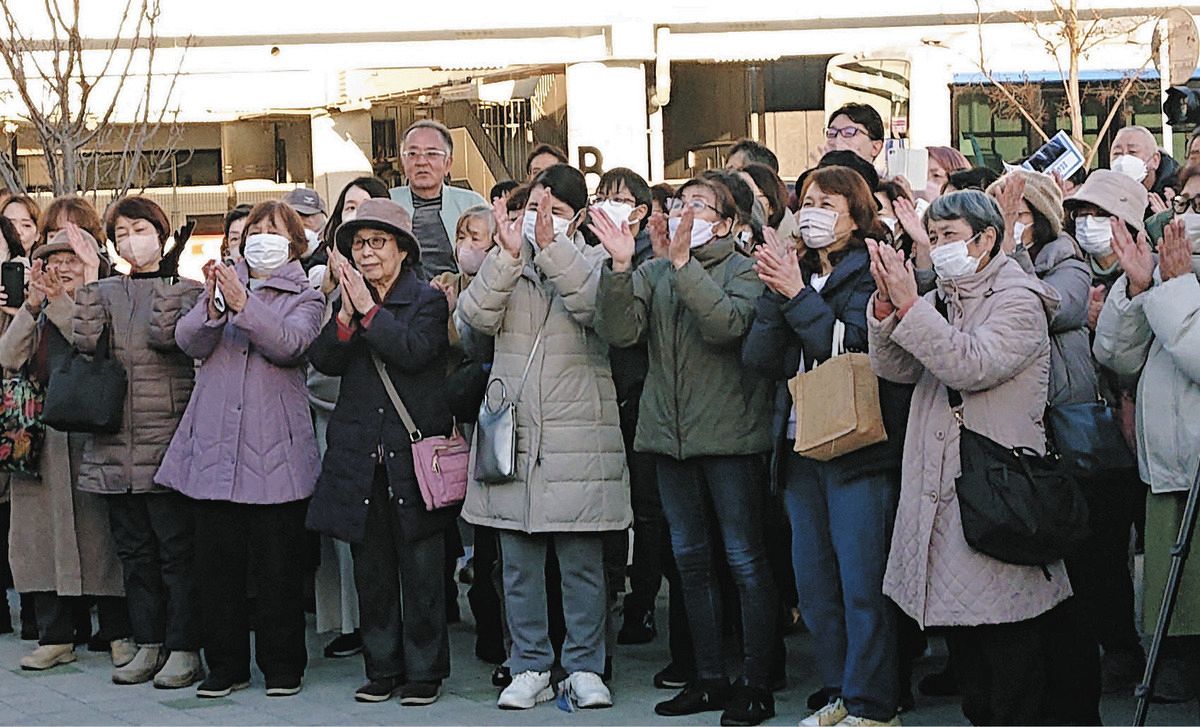 選挙演説に人が押し寄せても「公明幹部がお目当ての人ばかり…」 記者が