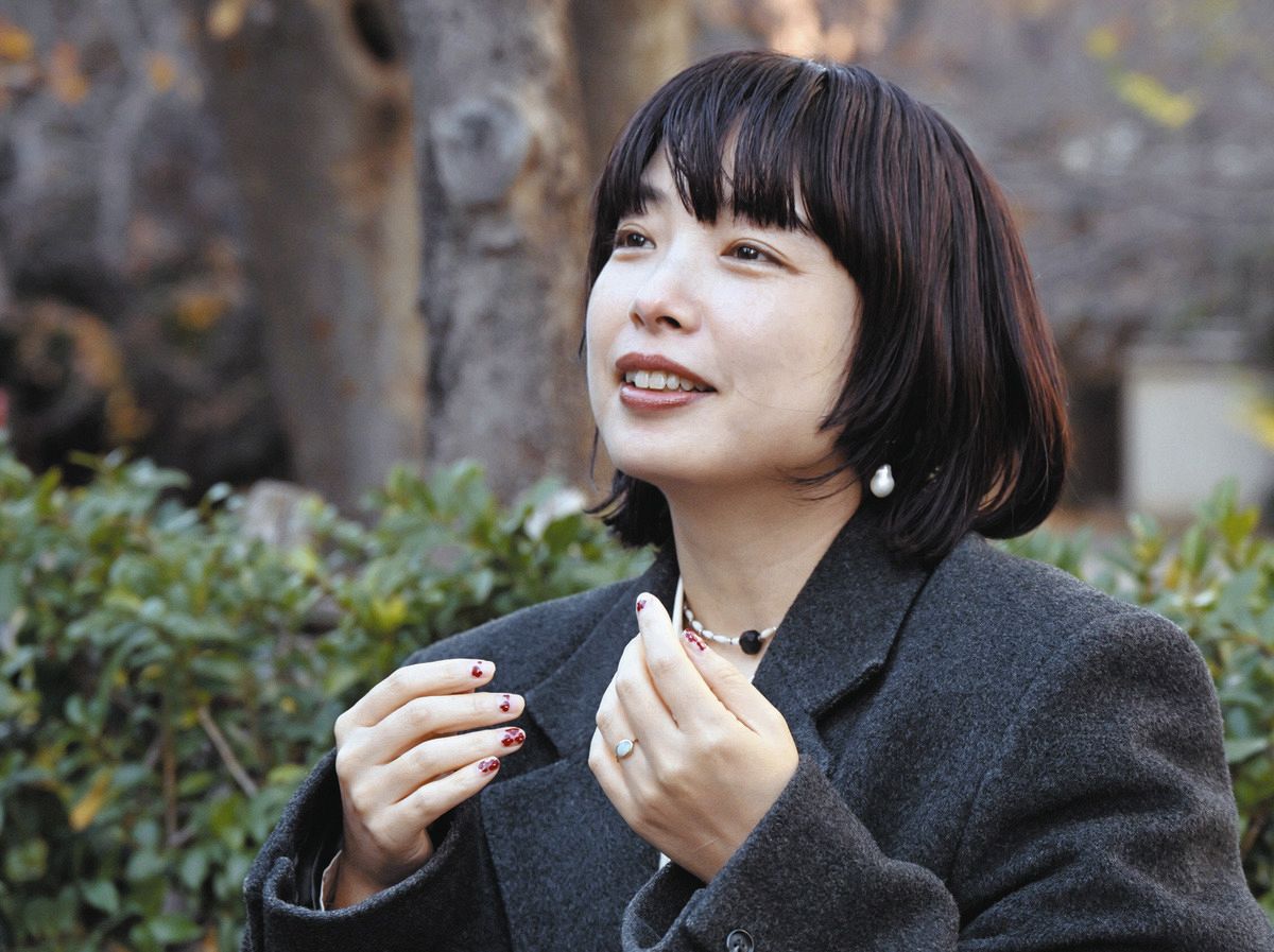 官邸前デモも店のイベントも同じトーンで「やるよ」 路上で平和を語るアクティビストeriさんの日常感：東京新聞デジタル