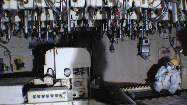 福島第一原発5号機原子炉内部に入ってみた 「こんな狭くてロボット