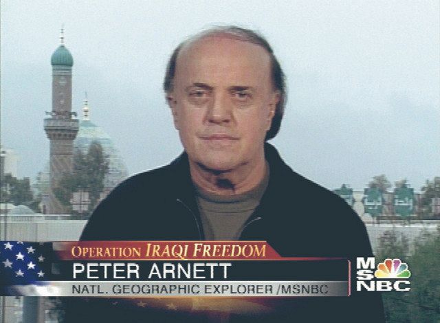 ２００３年３月、米ケーブルテレビに出演した際のピーター・アーネット記者＝ロイター・共同
